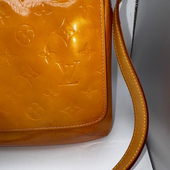 Louis Vuitton Yellow Thompson Patent Vernis Shoulder Bag - Picture 3 of 13